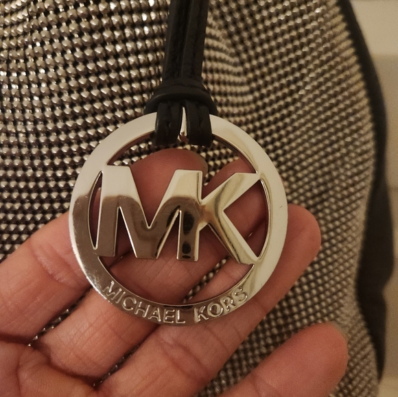 Michael Kors Chain Mail Purse - Picture 2 of 6